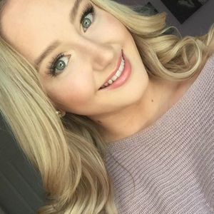 Meet your Posher, Caroline